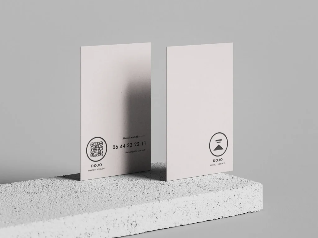 Image des recto et verso de la carte de visite de Dojo